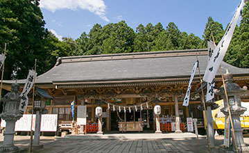 櫛引八幡宮の外観